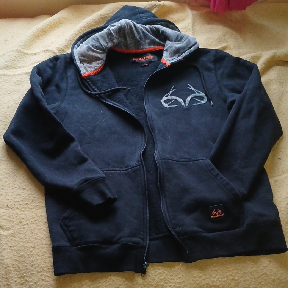 Realtree Black and Gray Zip Up Sweater